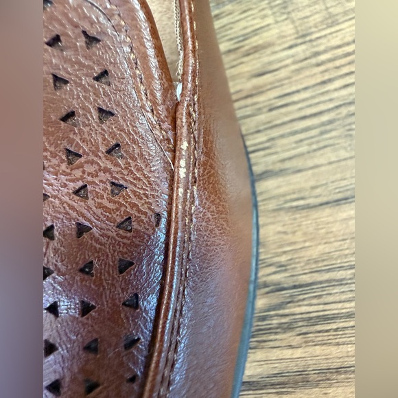 LIFE STRIDE Women's Tan Perforated Loafers - Picture 7 of 10